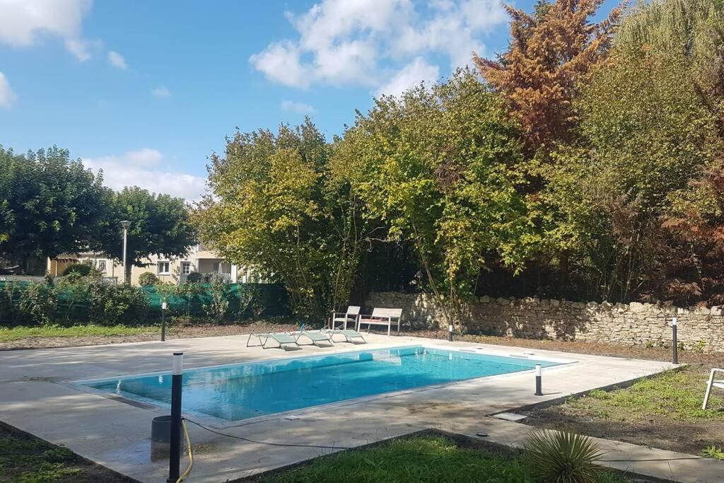 Demeure En Pierre Avec Piscine Privee Vila Etauliers Exterior foto